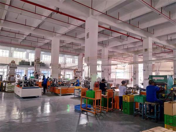 铁管车间2.jpg 铁管车间2.jpg